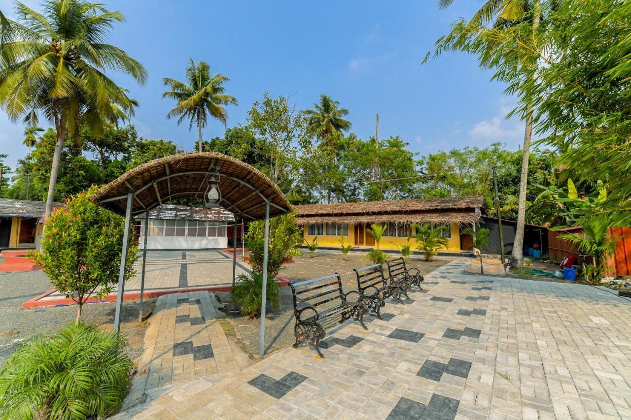 Oyo 5237 Island Lake Resort Alappuzha Exterior foto